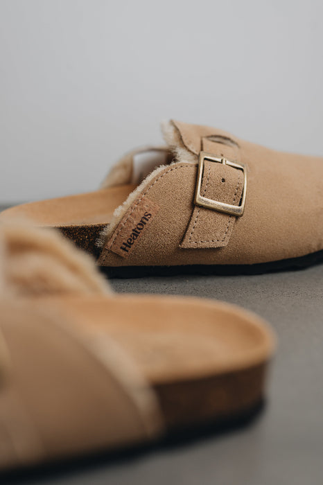 Close up on buckle and texture of the sheepskin