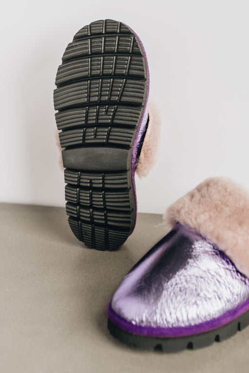 purple shiny slippers
