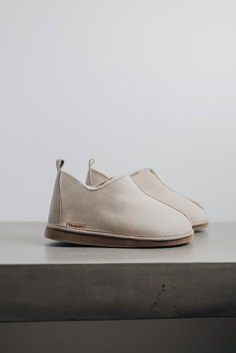 Ankle-high men’s Vanilla Sheepskin slipper - Henry profile view