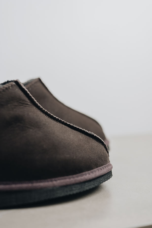 Close Up of Henry Mens Sheepskin Slipper boot