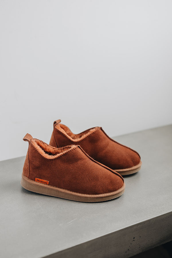 Rust-coloured ankle-high sheepskin slippers for men with plush soft lining